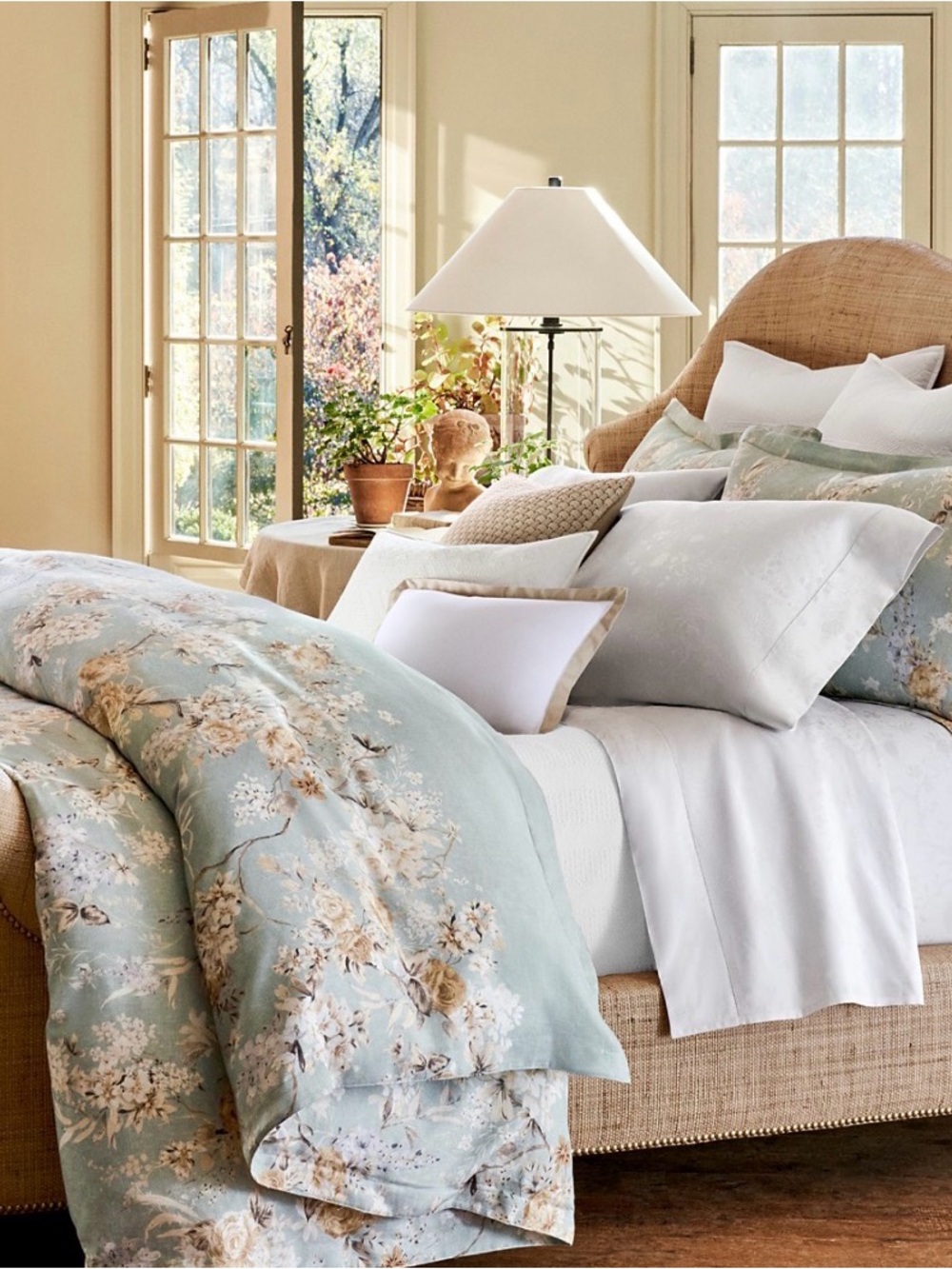 Ralph Lauren Elisabetta Comforter, King